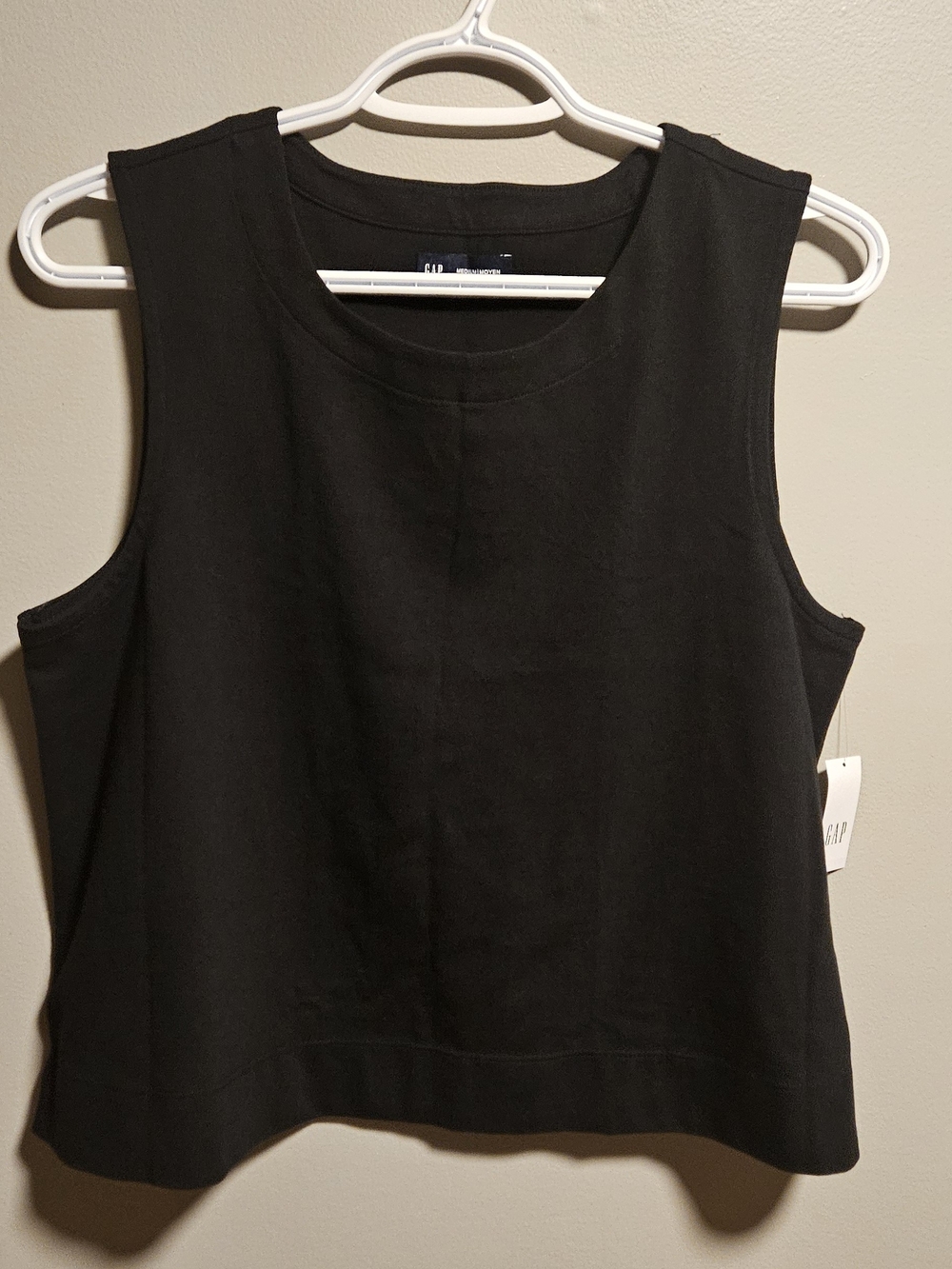 GAP Black Sleeveless Boxy Tank Top